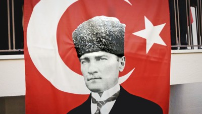 Verleihmedium Mustafa Kemal Atatürk – Vom Osmanischen Reich zur modernen Türkei Vorschaubild